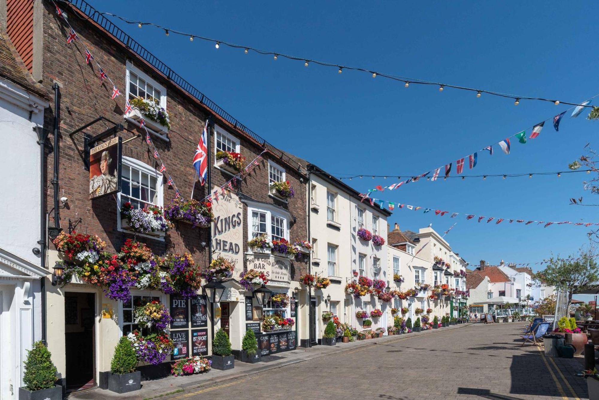 딜 The Kings Head B&B 외부 사진